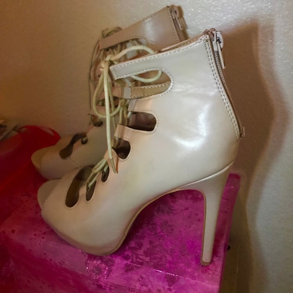 Lolashoetique “Vixen” nude heels size 10 - Picture 3 of 5